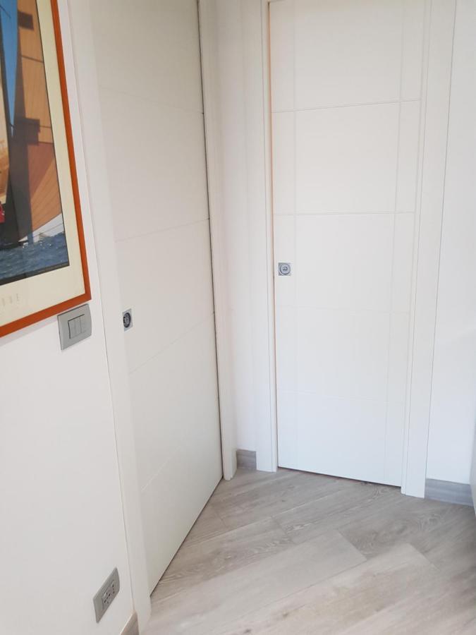 Trilocale Moderno In Centro Citta Apartment Turin Bagian luar foto